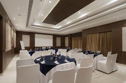 Inde Hotel Signature Tower Gurgaon Extérieur photo