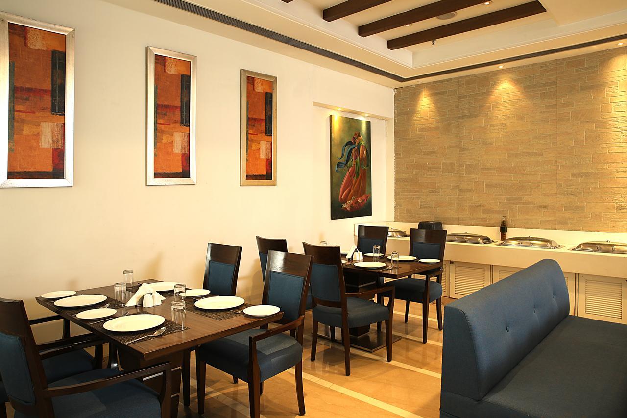 Inde Hotel Signature Tower Gurgaon Extérieur photo